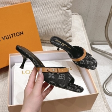 Louis Vuitton Slippers